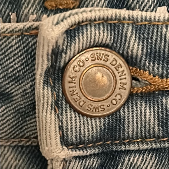 Chelsea Blue Distressed Jean Shorts with Frayed Hem - Picture 6 of 11